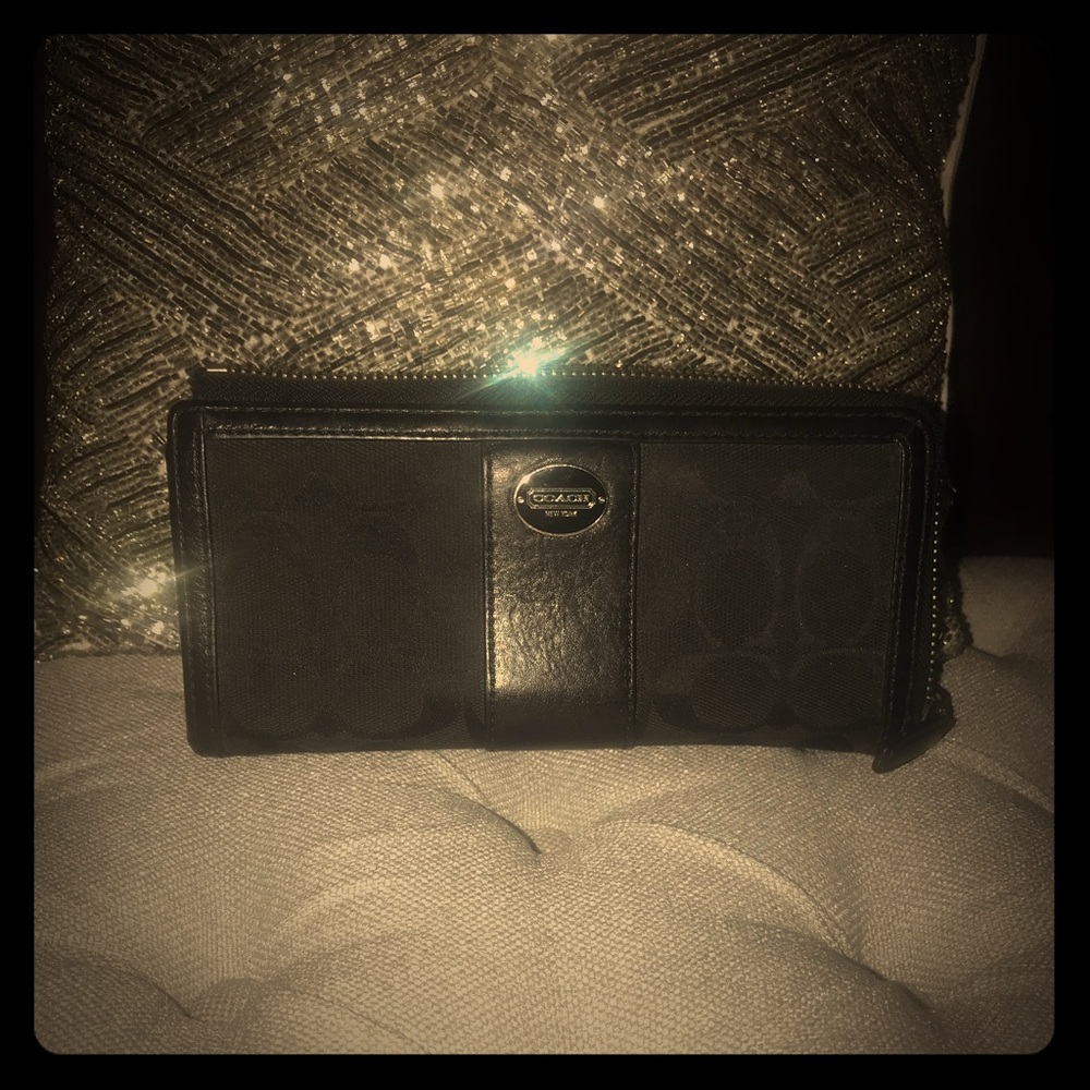 Coach zip wallet